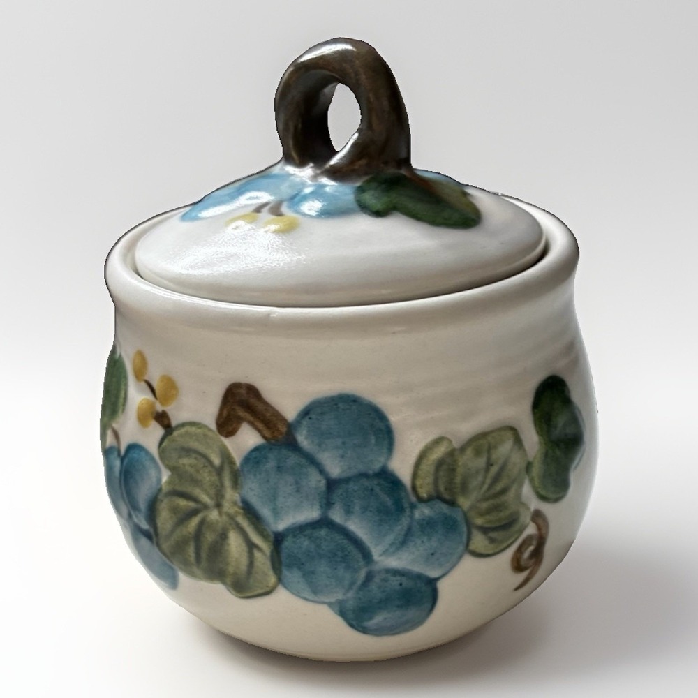 Vintage Metlox Poppytrail Blue Sculptured Grape Sugar Bowl with Lid USA